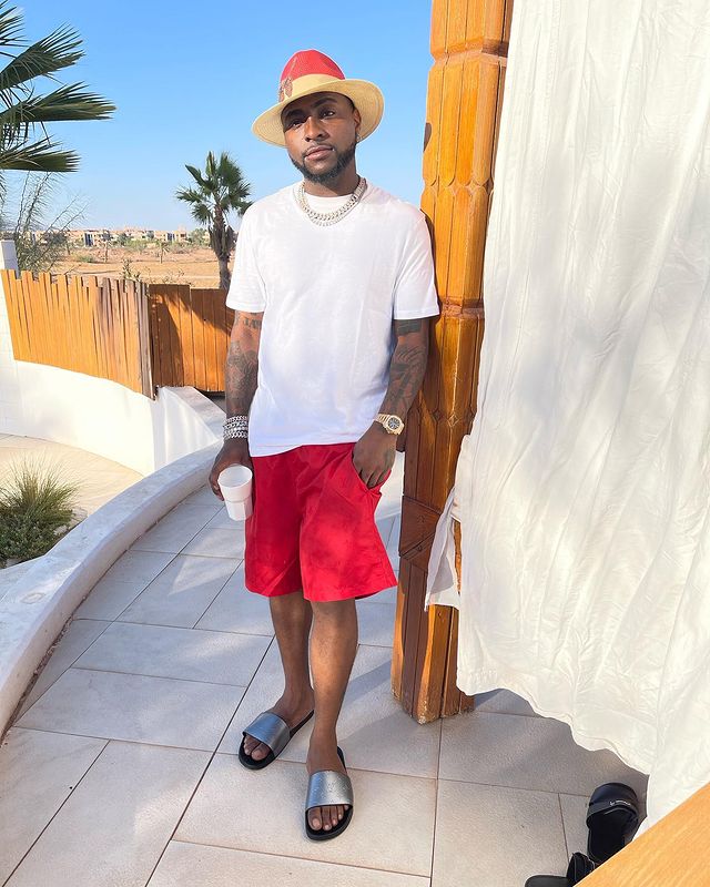 Names Of Some Of The (People) Celebrities Who Sent Their (Money) Donations To Davido