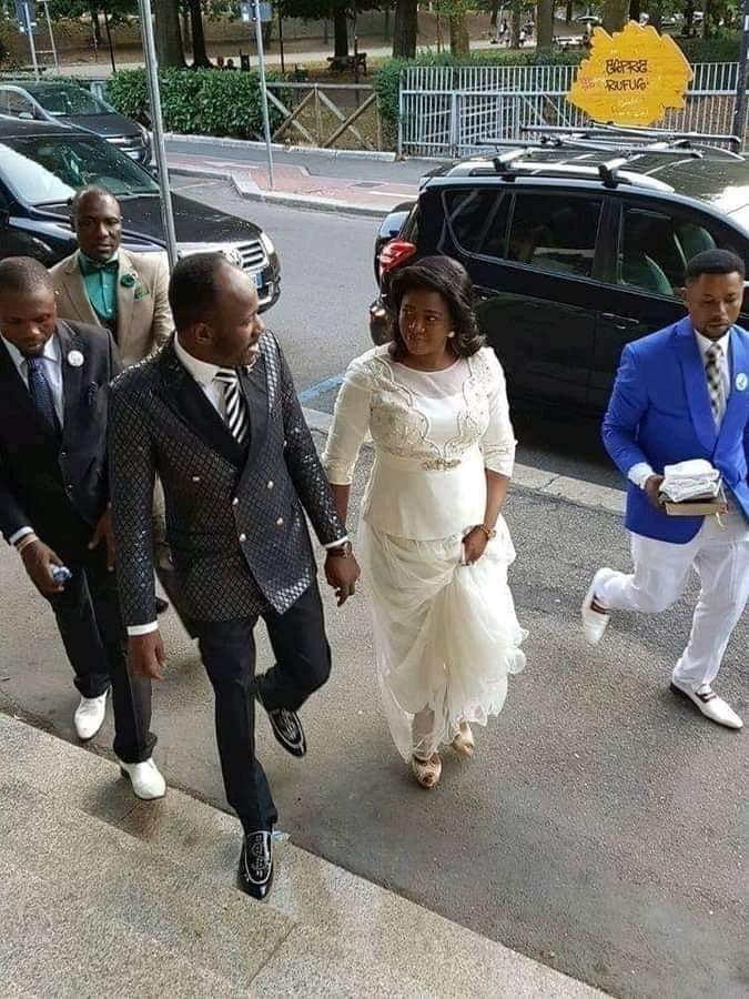 How I Used My Wife Presence To Escape Temptations While Preparing For Marriage -  Apostle Johnson Suleman